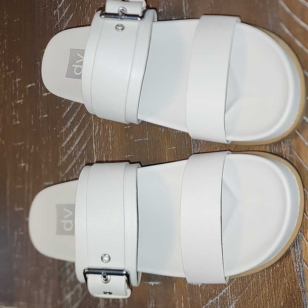 Dolce Vita DV White Slide Sandals W/ Silver Buckle NIB Women's 9 - Picture 2 of 7